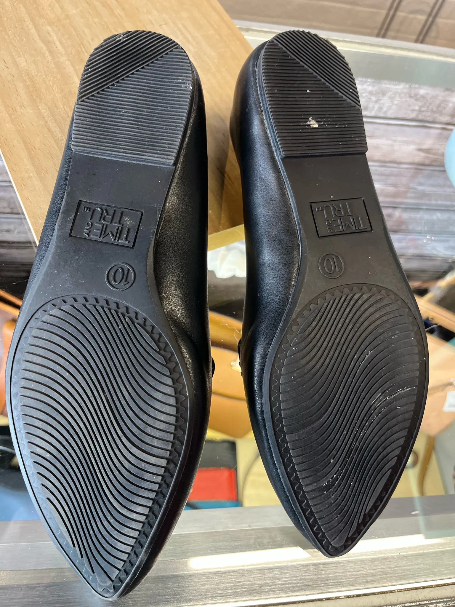 10 Time & True SHOES