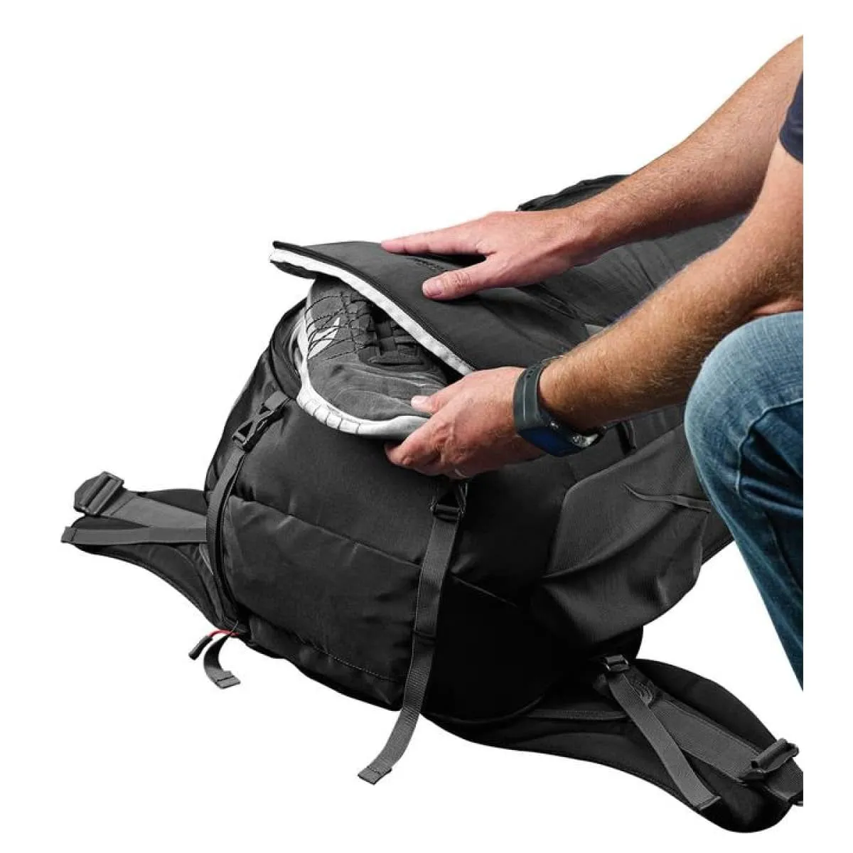 Caribee Magellan 75L RFID Travel Pack