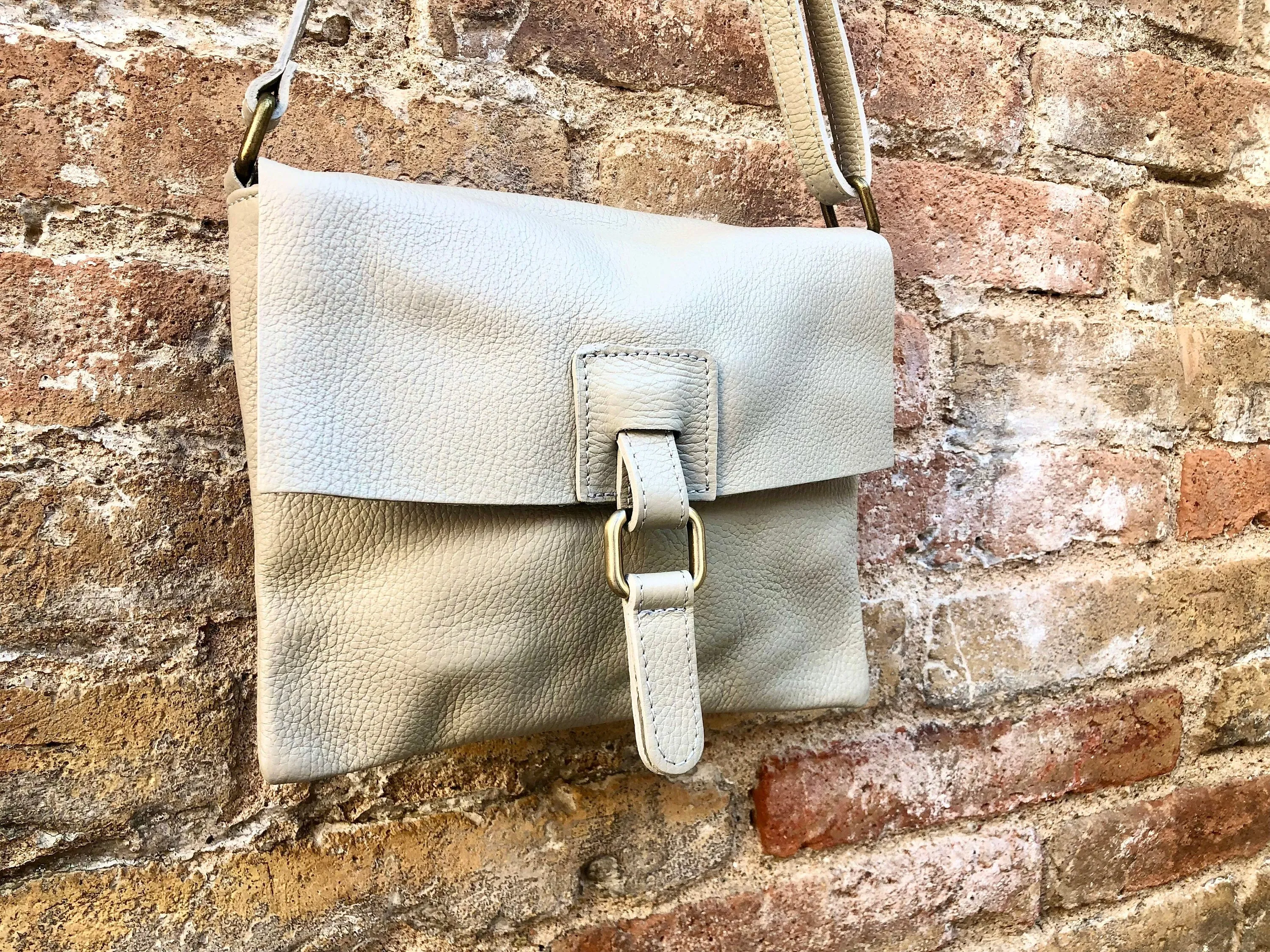 Cross body bag. BOHO grain leather bag in gray - BEIGE. Soft genuine grain leather. Crossover,boho  messenger bag . Taupe gray small purse