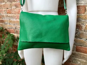 GREEN Cross body / shoulder bag. Genuine leather bag. Medium sized flat messenger bag with zipper   adjustable strap. Green leather purse