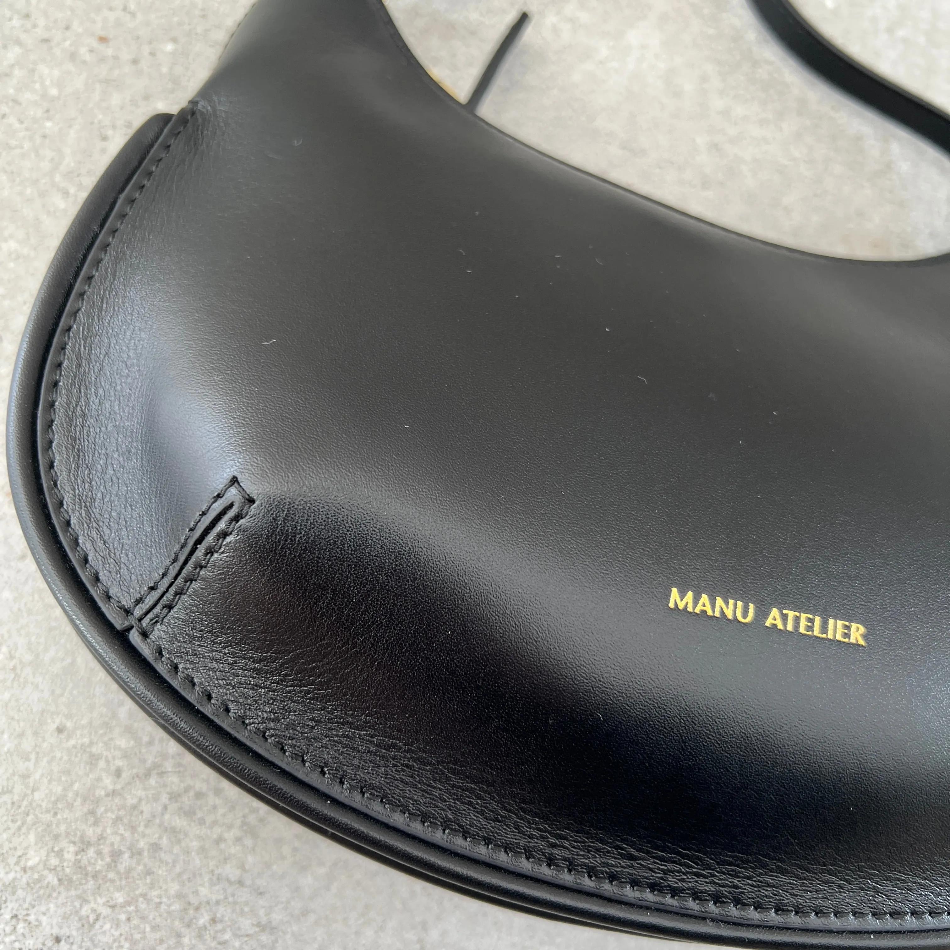 Ilda Hobo, Black