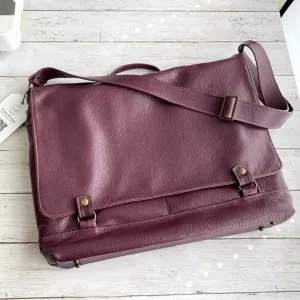 Messenger in Mulberry