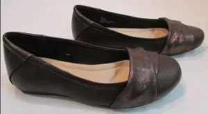 Mia Amore "Corra" Brown Crossover Strap Slip-On Flats