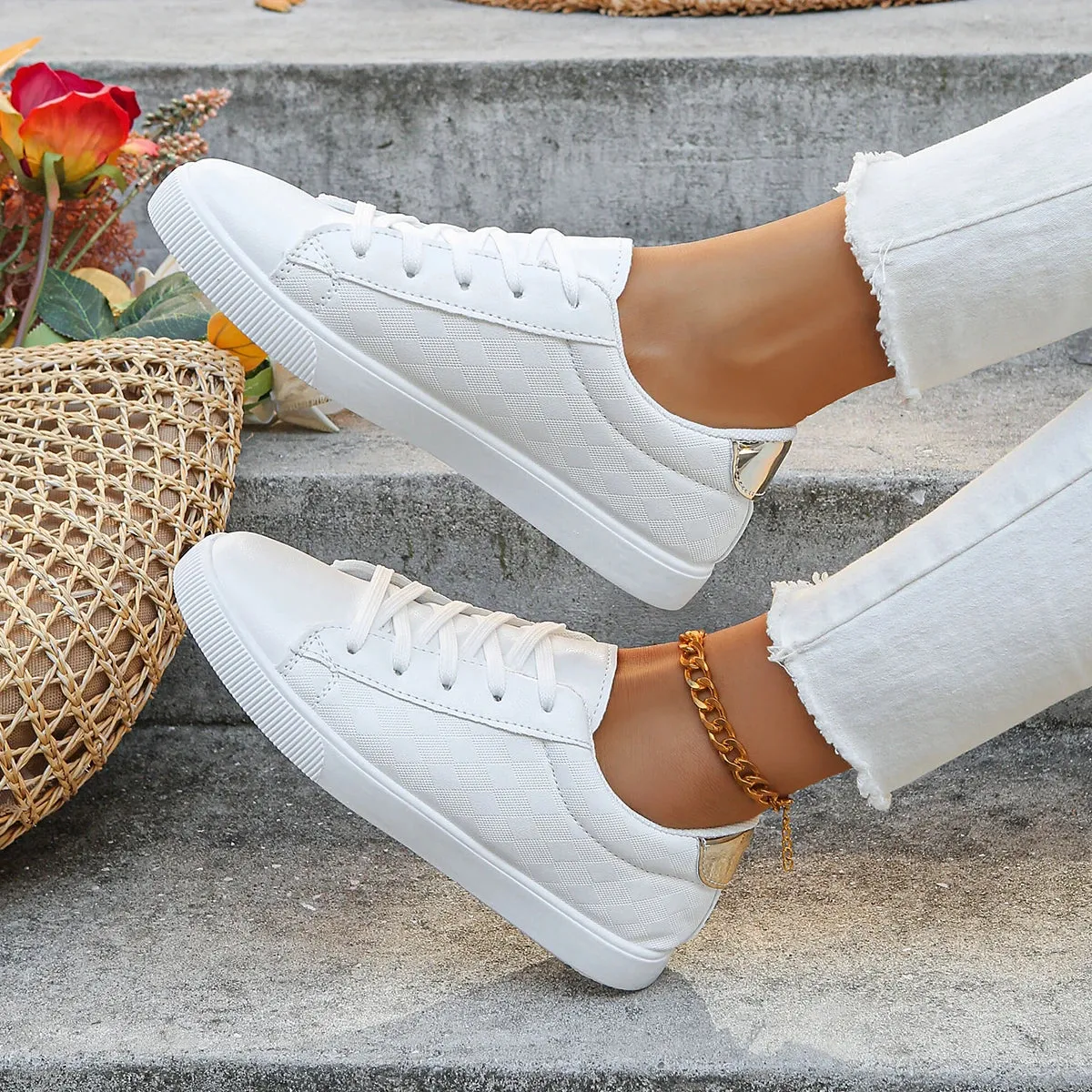 Women Casual Shoes New Spring Woman Shoes Fashion White Sneakers Breathable Lace-Up Women Sneakers Platform Flats Shoes